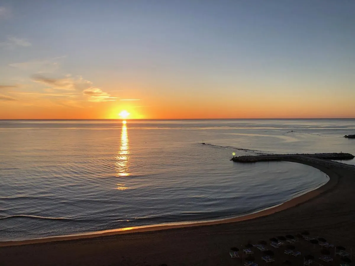 New Studio In Stella Maris With Stunning Sea Views 푸엔히롤라 아파트